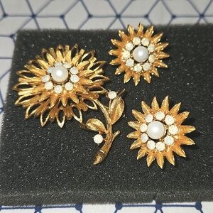 Vintage Swarovski SET reg. 267 brooch and earrings